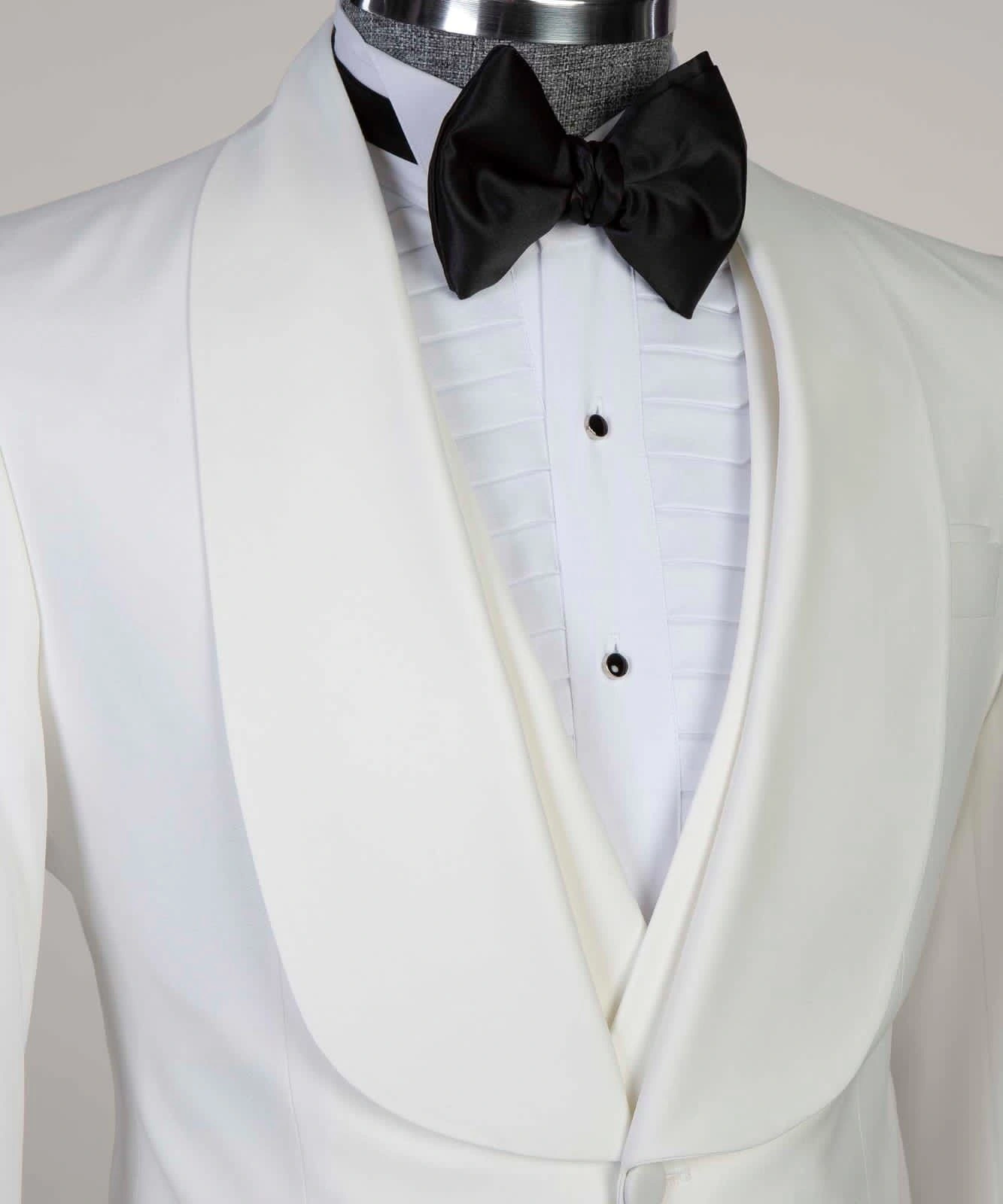 Weißer Klassischer Anzug – Eleganz für jeden besonderen Abend.