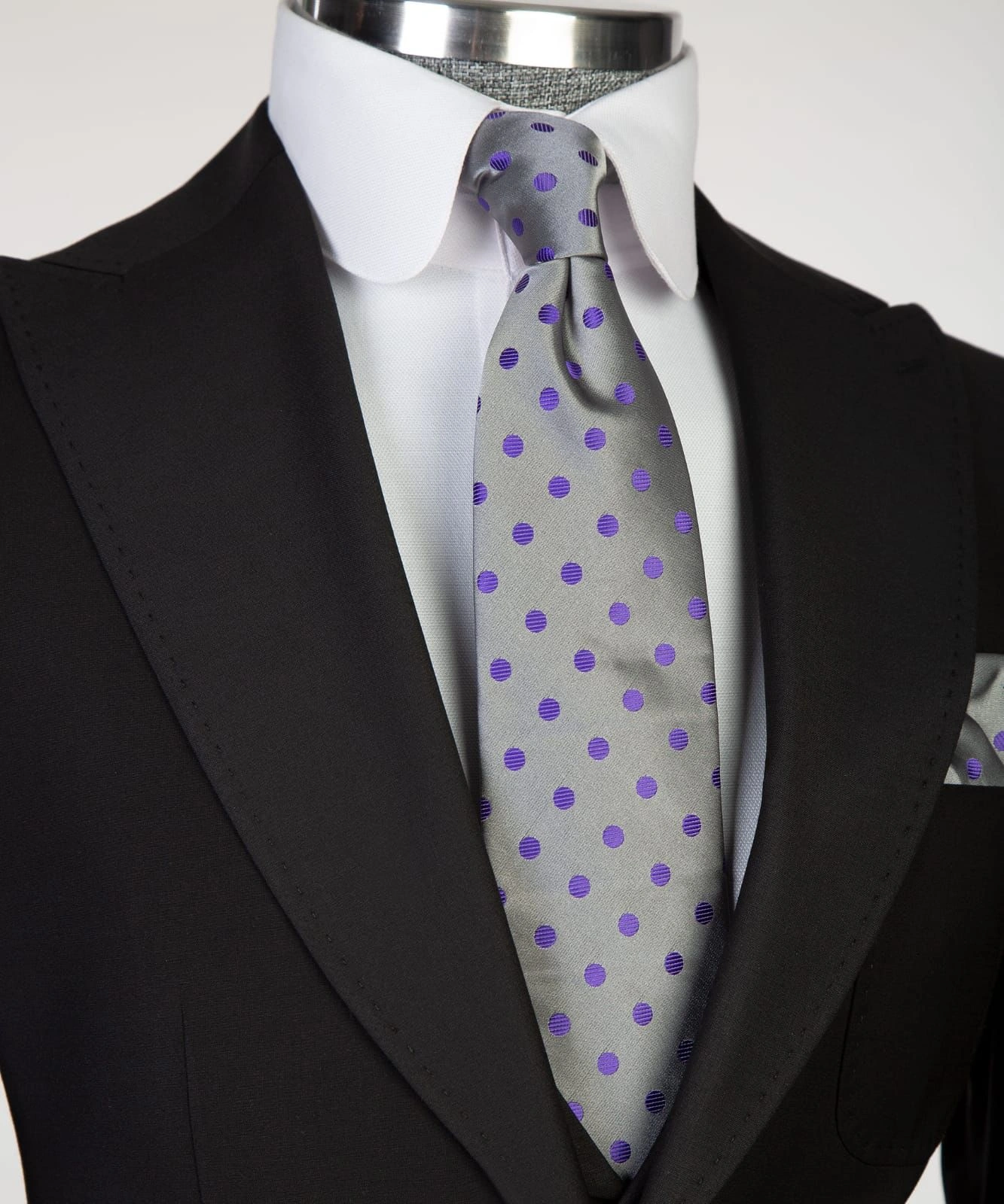 Schwarzer Dreiteiler: Dein eleganter Auftritt im Business, Stilvoll, modern, unwiderstehlich.